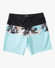 Load image into Gallery viewer, Billabong Youth Tribong Pro Boardshorts